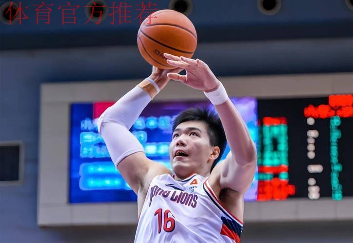 广东首秀错失绝杀！焦泊乔加时连丢防守篮板引热议 杜锋点名批评事出有因